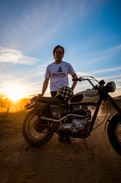 Triumph Archive T-paita